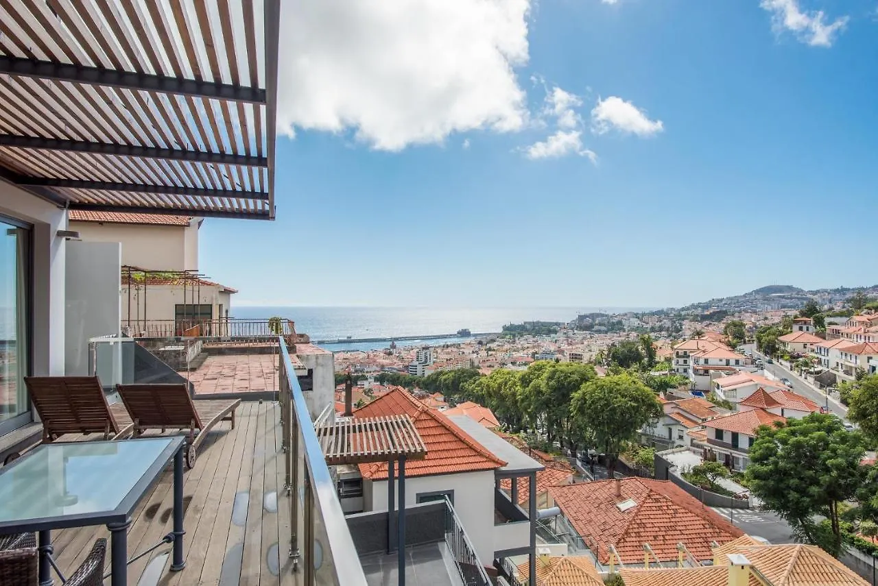 Number 15 Ocean & City View Villas 丰沙尔 0*,  葡萄牙