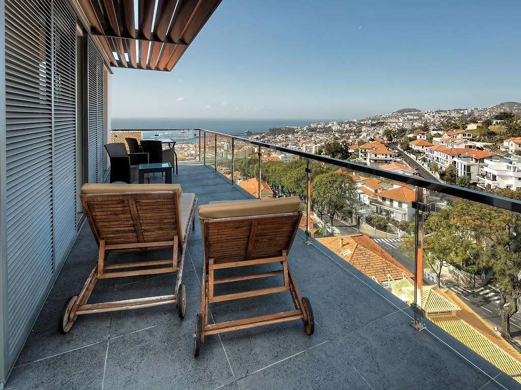Number 15 Ocean & City View Villas 丰沙尔