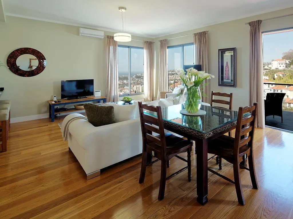 Number 15 Ocean & City View Villas 丰沙尔