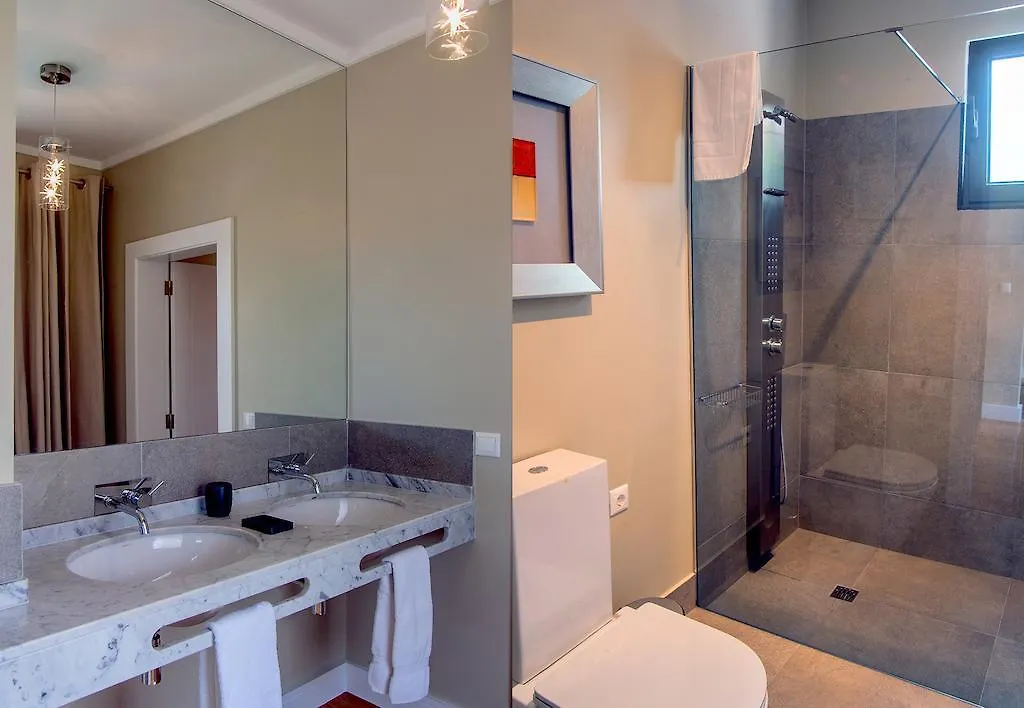 Number 15 Ocean & City View Villas 丰沙尔